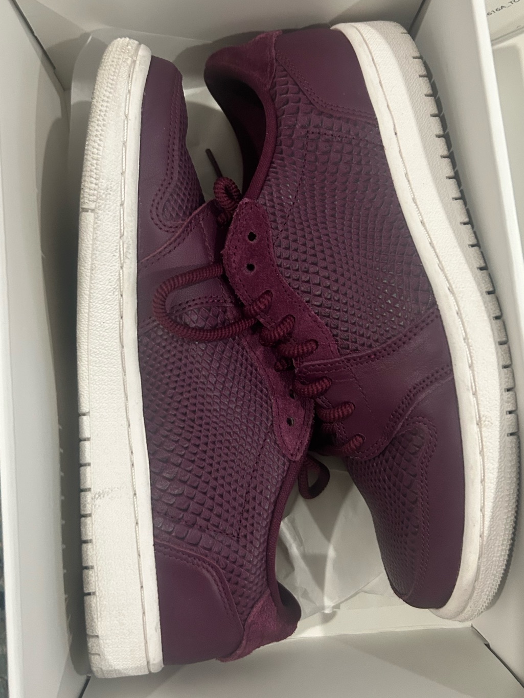 Air Jordan 1 Low